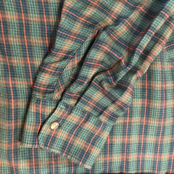 American Eagle women’s M oversized fit lightweight flannel - Picture 5 of 5